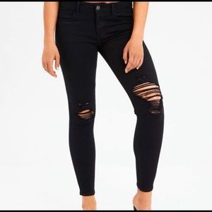 American Eagle Black Distressed Skinny Jegging 2 Long